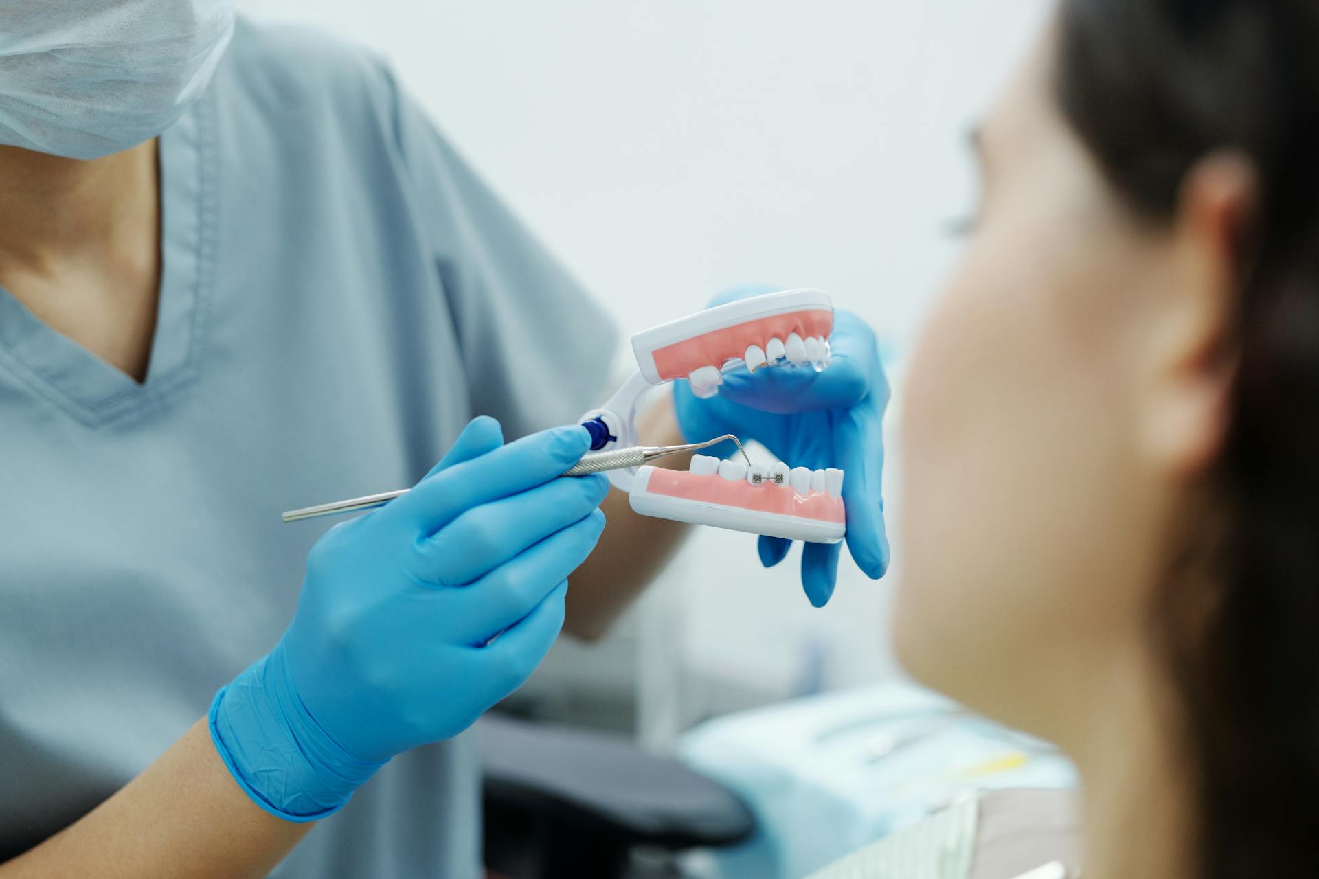 Clear aligners for adults Hawthorn: Straight Teeth Without Metal Braces