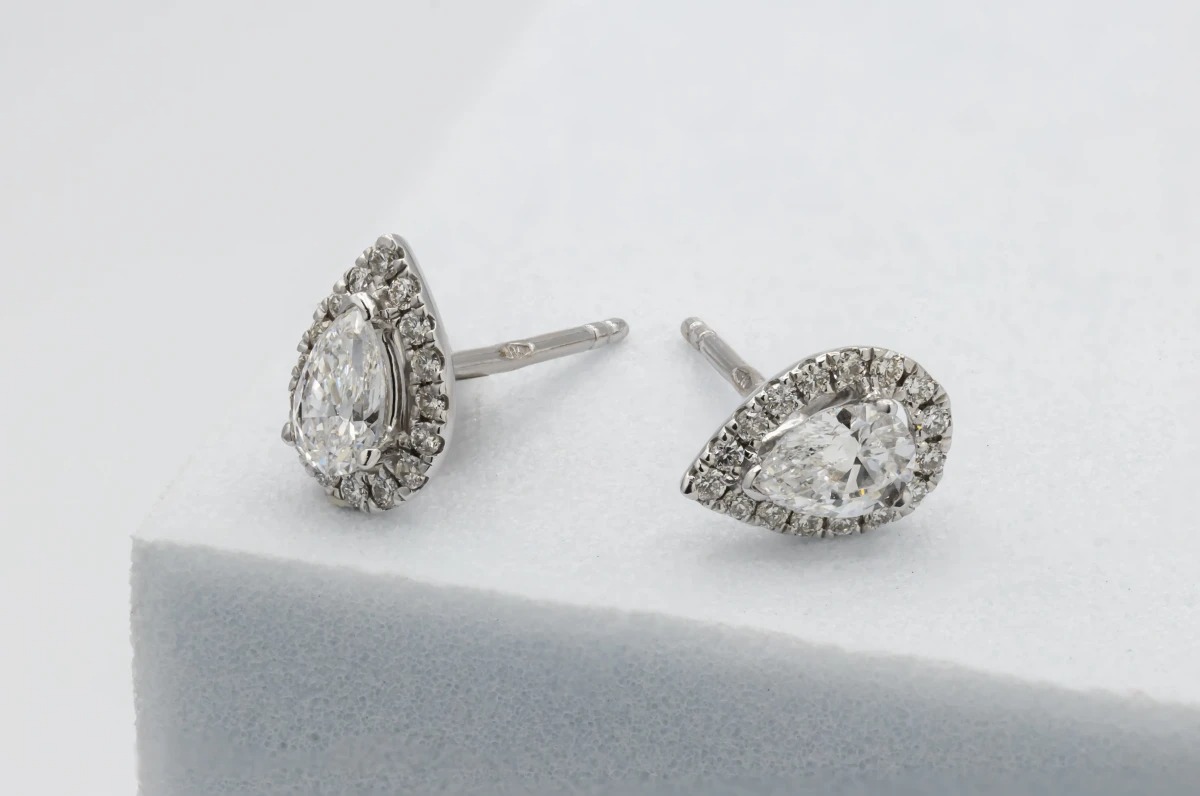 Shop Diamond Earrings Online UK with Exclusive Designs | Diamond Earrings Online UK