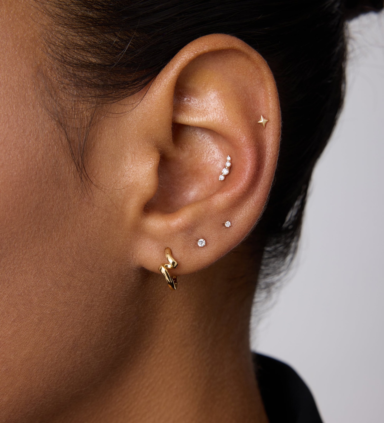 Elegant Diamond Ear Hoop Designs for a Luxurious Fashion Statement