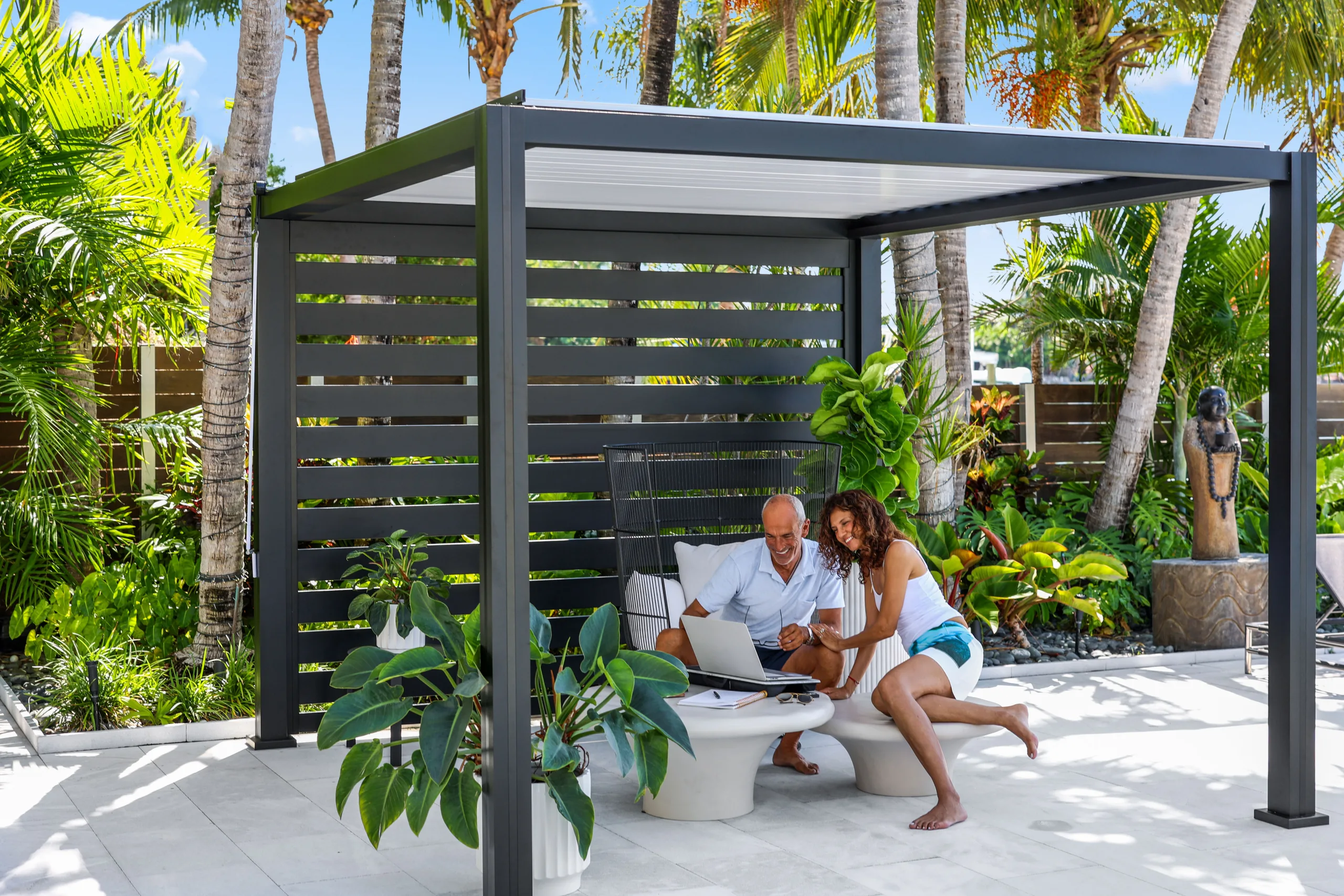 Pergola Schweiz mit luxuriösem Design